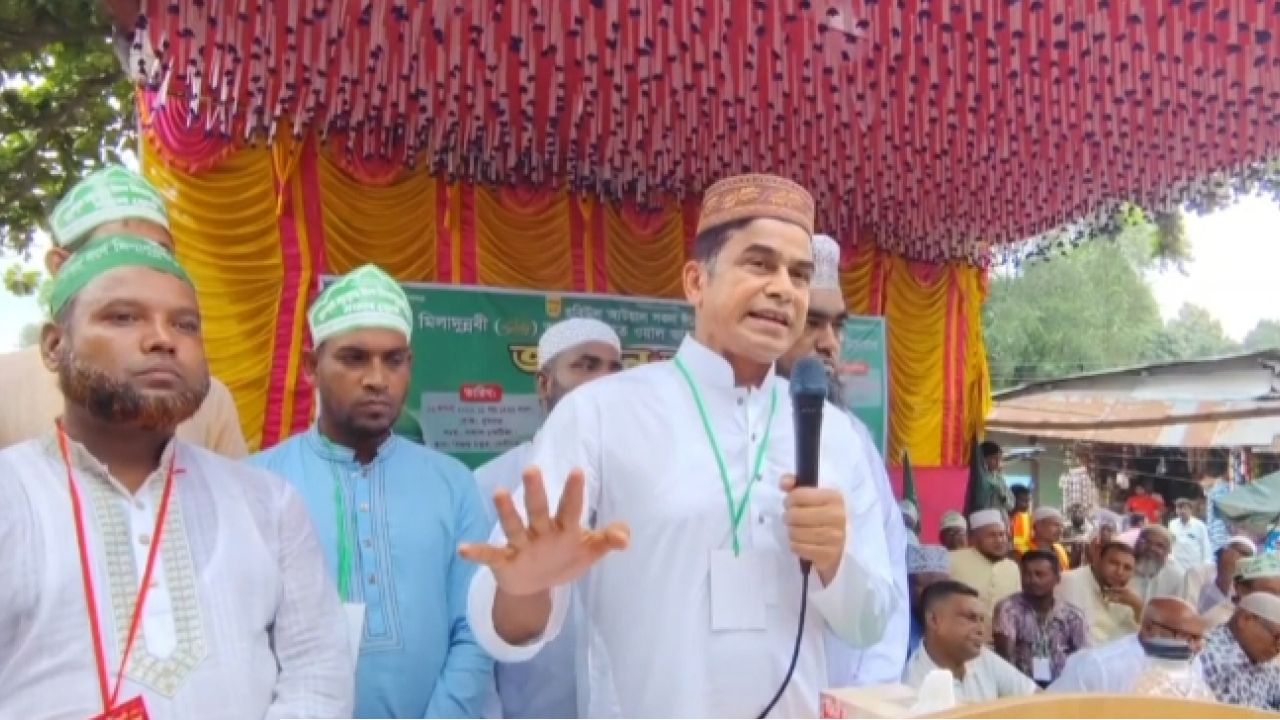 মাজারে হামলা হলে মানুষ ঘরে বসে থাকবে না প্রতিমন্ত্রী ফরহাদ হোসেন আজাদ