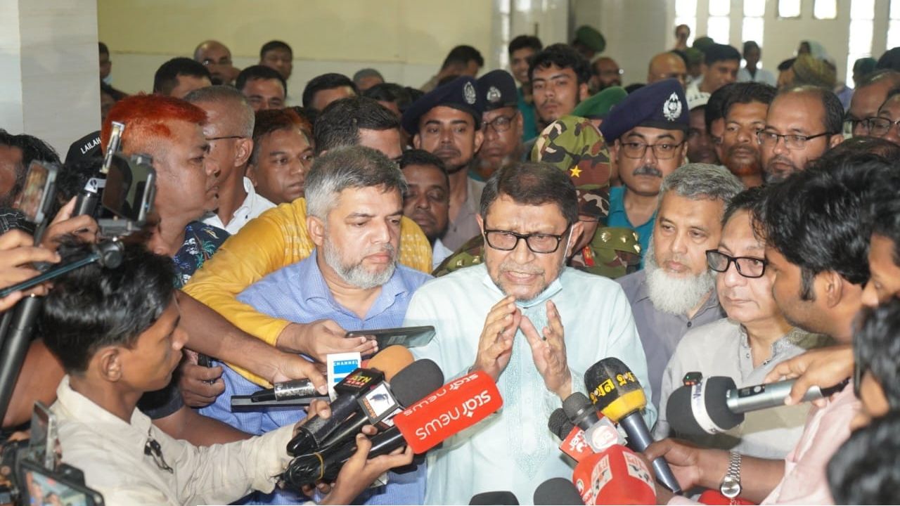 হাসপাতাল থেকে দালাল চক্র নির্মূলে কঠোর হচ্ছে সরকার স্বাস্থ্যমন্ত্রী