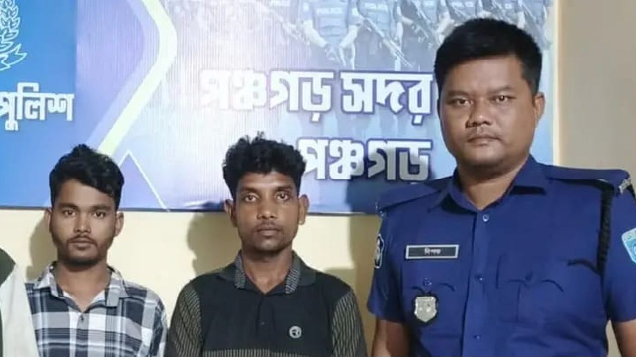 পঞ্চগড়ে স্কুলছাত্রীর মৃত্যু অপহরণ-ধর্ষণের মামলায় দুই আসামি গ্রেপ্তার
