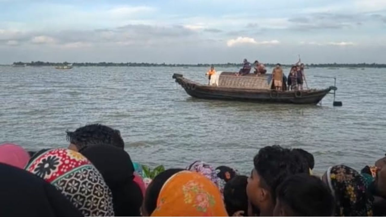 সোনারগাঁয়ে মেঘনায় গোসল করতে নেমে জমজ ভাইসহ তিন স্কুলছাত্রের মৃত্যু