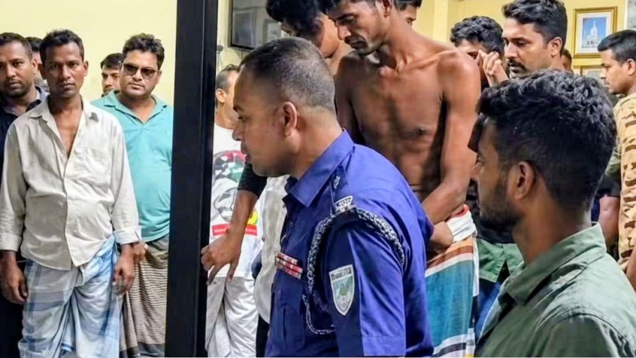 সোনারগাঁয়ে মসজিদে কোরআন অবমাননার অভিযোগ গ্রেপ্তার ১