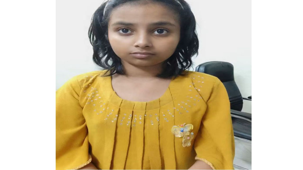 সোনারগাঁয়ের নিখোঁজ কিশোরী নিলিমা এখন পল্টন থানায় স্বজনদের খোঁজ চলছে